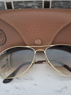 Ray-Ban Women’s Gold Aviator Sunglasses with Brown Gradient Lenses